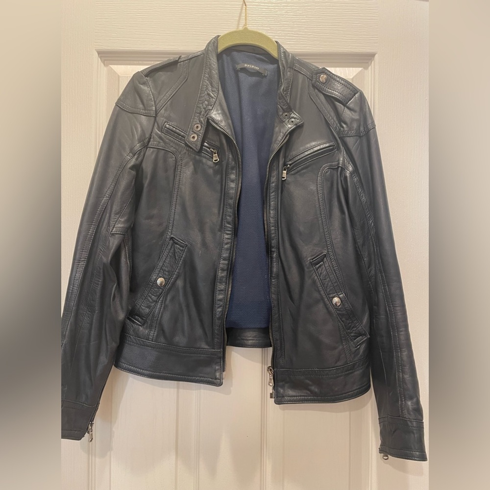 Beautiful Italian leather jacket in excellent condition. Dark blue